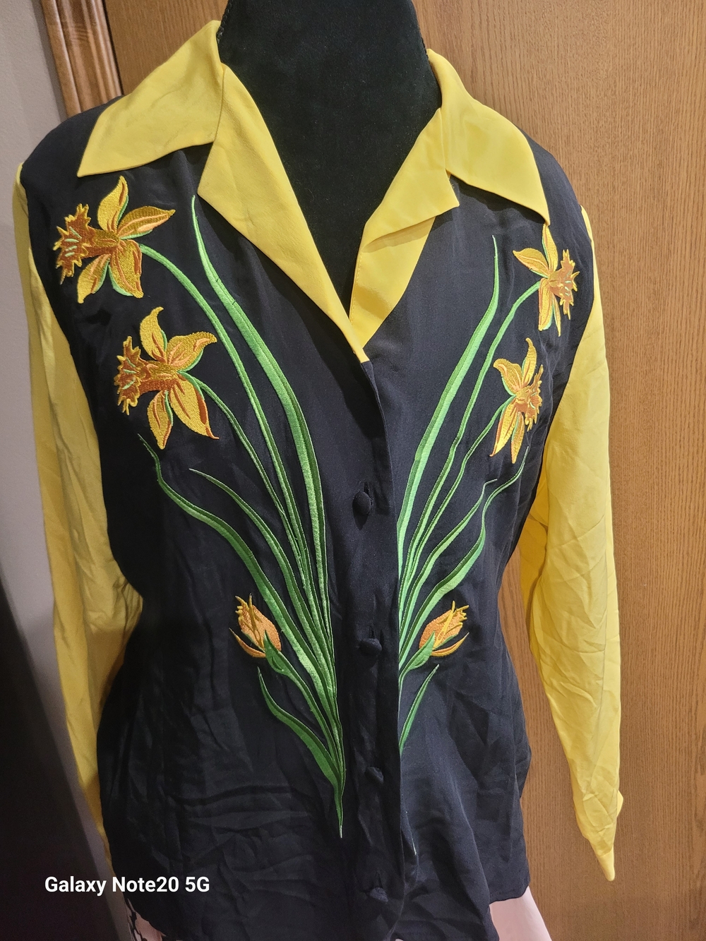 Bob Mackie Wearable Art Vintage 100% Silk Daffodil Floral Embroidery Blouse L - Picture 3 of 9